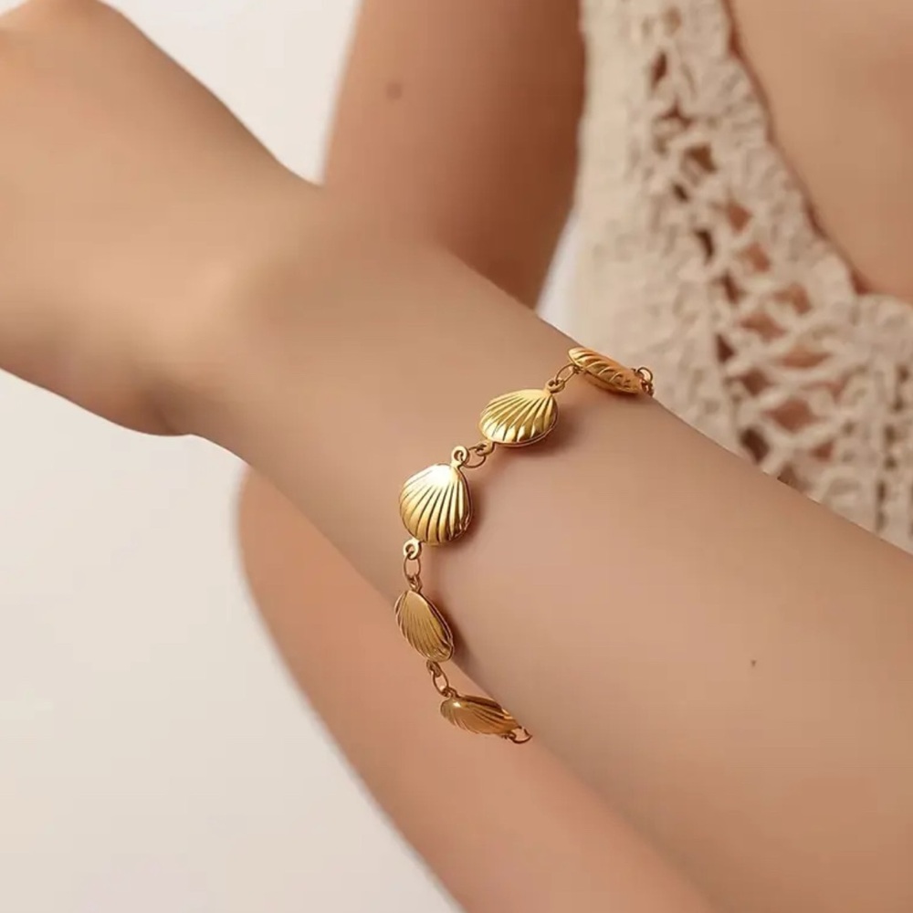 18k gold plated stainless steel bracelet